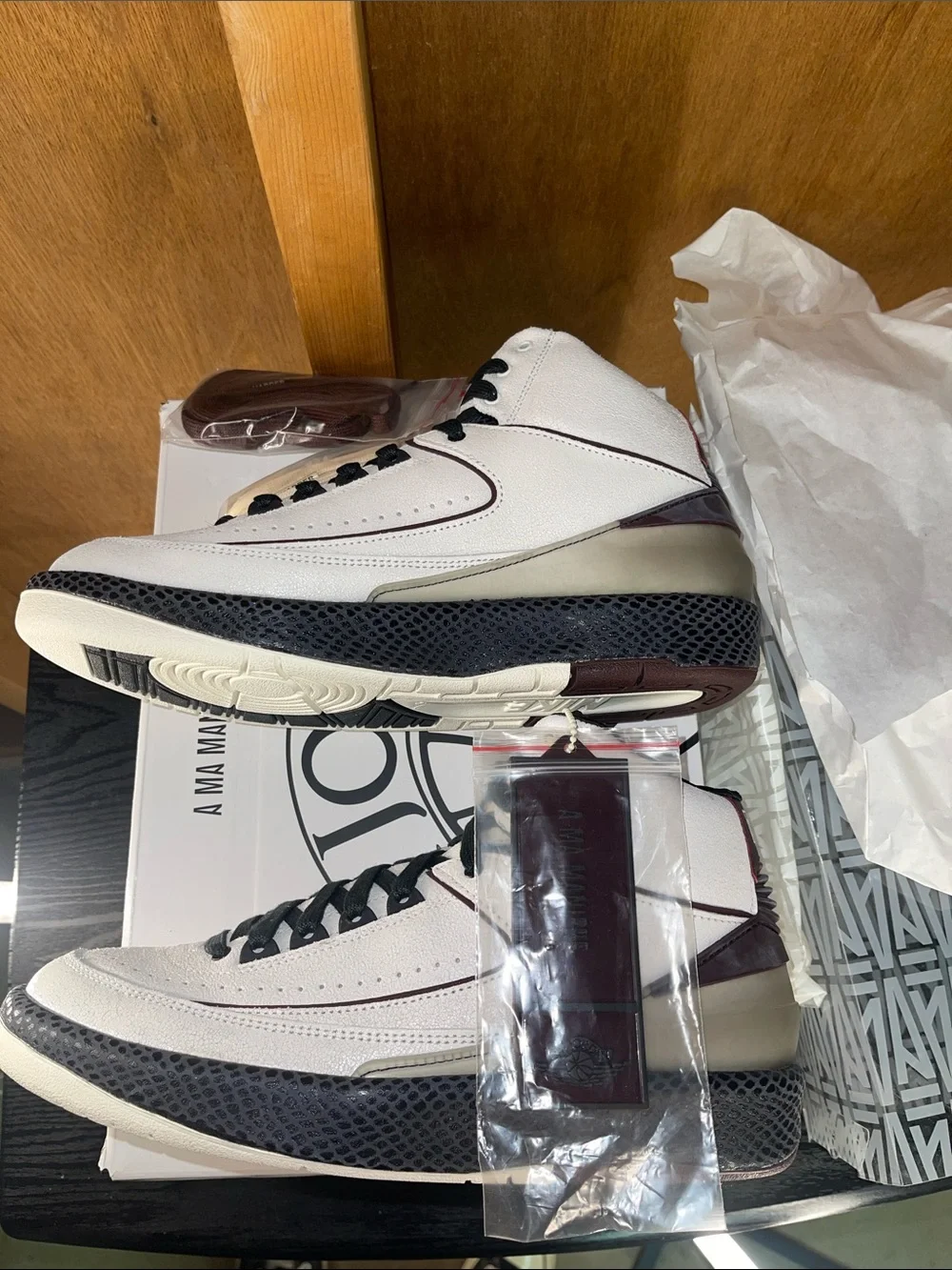 Jordan Retro 2  A Ma Maniere Men Sz 9.5